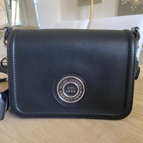 Marc Jacobs Black Messenger Insignia Crossbody Bag - Picture 5 of 12